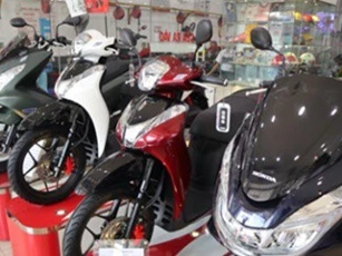 Giá xe máy mùa sát Tết - Honda đội 20 triệu, Yamaha giảm 1-2 triệu