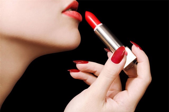 Mẹo phân biệt son độc hại và cách chọn son môi an toàn