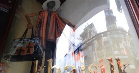 Đã có trả lời về việc Quản lý thị trường có bảo kê Khaisilk bán lụa Trung Quốc nhưng gắn mác “made in Vietnam” vài chục năm