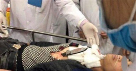 Hải Dương: Học sinh lớp 11 bị anh rể của bạn học đâm trọng thương