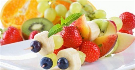 Nên ăn trái cây trước hay sau bữa ăn?