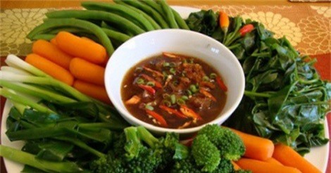 8 thực phẩm giúp bạn thoát khỏi bệnh viêm họng, cảm sốt