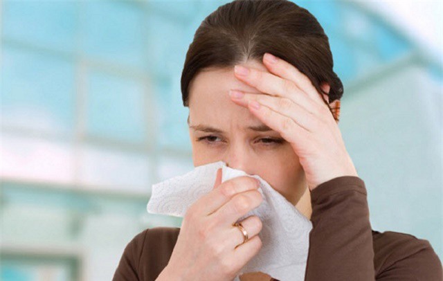 Cách chữa nghẹt mũi đơn giản tại nhà, không cần thuốc
