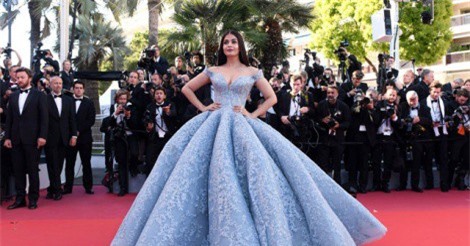 Chiêm ngưỡng 10 bộ đầm lộng lẫy nhất thảm đỏ quốc tế 2017