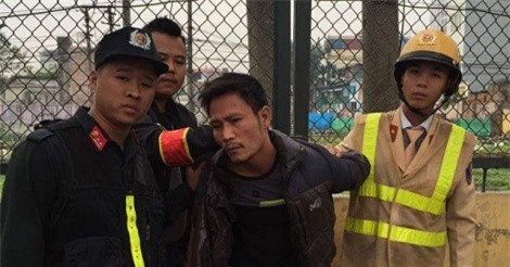 Hà Nội: Nam thanh niên bị bắt khi vừa cướp tài sản