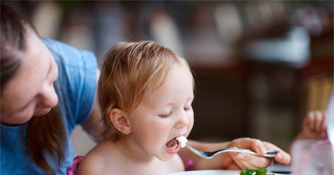 Trẻ nhỏ ăn bao nhiêu trứng là đủ?