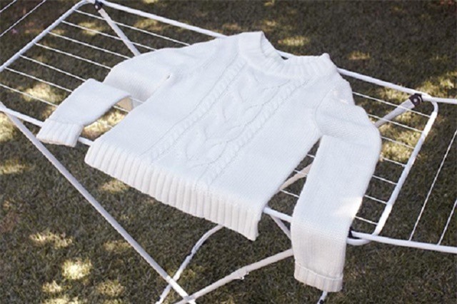 Clip: Treo áo len như thế nào để không bị giãn?