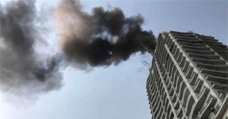 Hà Nội: Cháy lớn tại chung cư trên đường Hoàng Hoa Thám