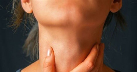 Mẹo hay trị đau họng trong ngày lạnh