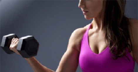 Phụ nữ có nên tập tạ?