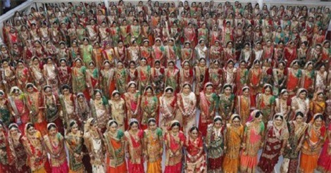 Tỷ phú Ấn Độ tổ chức đám cưới cho 250 cô dâu mồ côi cha