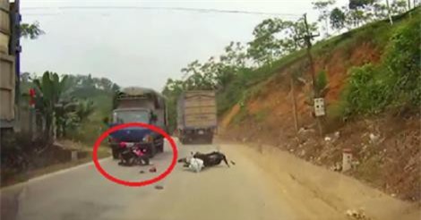 Clip: Những pha tai nạn thoát chết ‘thần kỳ’ trong năm 2017