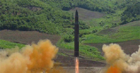 Triều Tiên bị nghi tìm cách đưa vi khuẩn bệnh than vào tên lửa