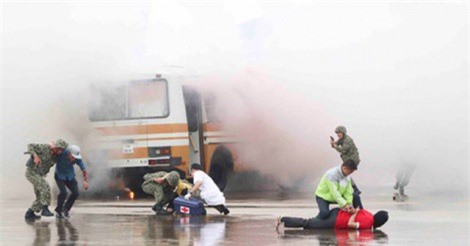 Cận cảnh đặc công Việt Nam giải cứu con tin ở sân bay Cam Ranh