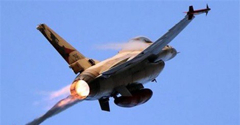 Israel không kích Dải Gaza trả đũa vụ phóng rocket