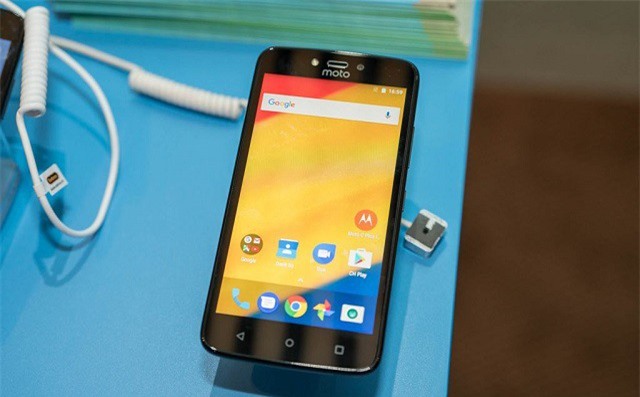 Loạt smartphone Motorola giảm giá sốc trước Tết dương lịch
