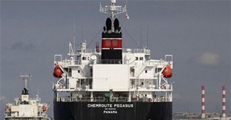 Hàn Quốc bắt giữ một tàu nghi cung cấp dầu trái phép cho Triều Tiên