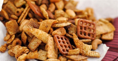 Người Việt chi gần 8.000 tỷ đồng ăn snack trong năm 2017
