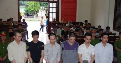 Bị vây bắt, trùm ma túy uống thuốc độc tự vẫn bất thành