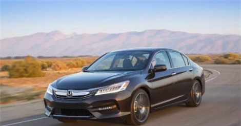 "Điểm danh" 10 ôtô giảm giá mạnh nhất tại Việt Nam năm 2017