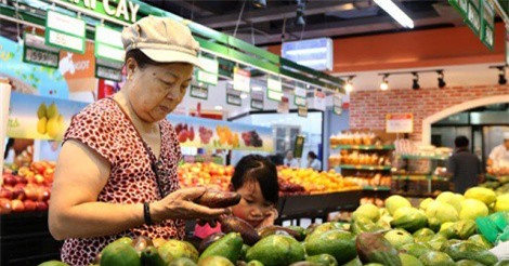 Tăng thuế VAT: Cả triệu người ảnh hưởng, Bộ Tài chính "lùi 1 bước"