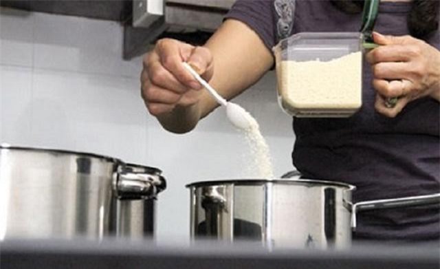 Ăn hạt nêm lợi hay hại?