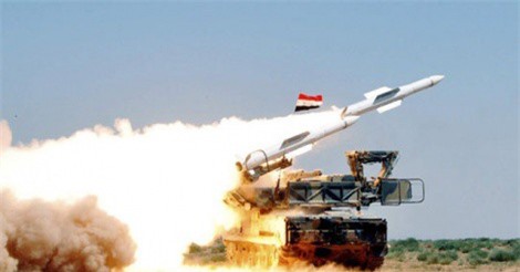 Quân đội Syria trút mưa tên lửa thổi bay pháo đài chiến lược của phiến quân