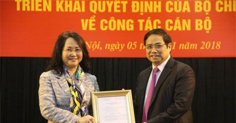 Triển khai quyết định của Bộ Chính trị về công tác cán bộ