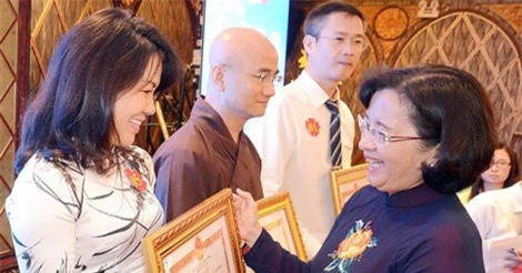 Khoản tiền khổng lồ ủng hộ vì biển đảo, người nghèo trong năm 2017