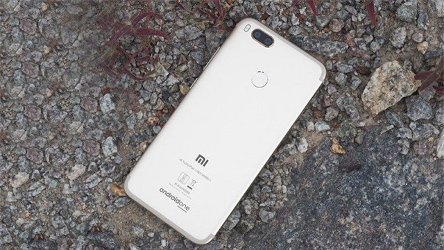 Bảng giá điện thoại Xiaomi tháng 1/2018: Ít xáo trộn