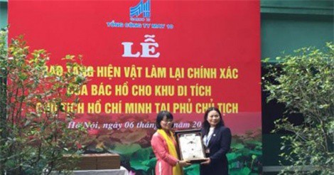 Phục chế thành công 10 bộ quần áo kaki của Bác Hồ