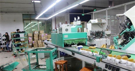 Quảng Ninh: Nổ máy hấp giày, 5 công nhân bị thương nặng