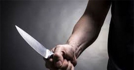 Đâm chết con dâu nhà hàng xóm vì tranh chấp đất đai