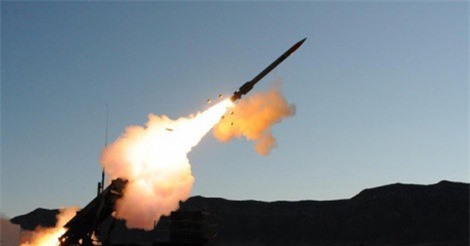 Quân đội Syria dội mưa tên lửa, ra tối hậu thư ép hàng phiến quân 