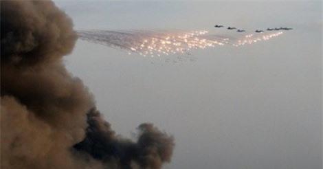 Máy bay Nga dội bom, quân đội Syria trút mưa tên lửa "làm cỏ" khủng bố Bắc Hama