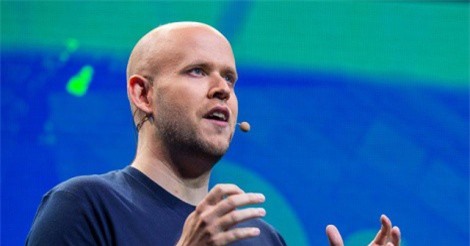 Mở công ty từ năm 13 tuổi, 21 năm sau trở thành tỷ phú