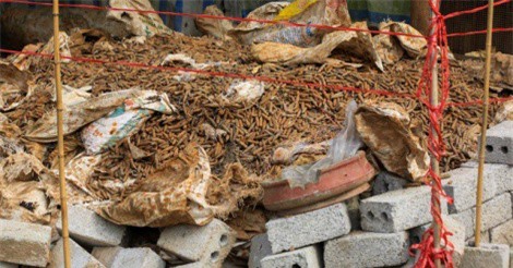 Người dân tình nguyện giao nộp gần 6 tấn vật liệu nổ