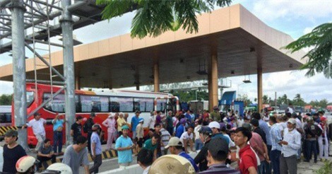 Điều tra tài xế đâm hỏng barie, gây thiệt hại tài sản để vượt Trạm BOT Sóc Trăng