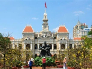 Bắt buộc bố trí nhân sự lãnh đạo không phải người địa phương