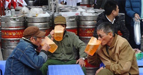 “Choáng ngợp” trước khả năng tiêu thụ bia của người Việt