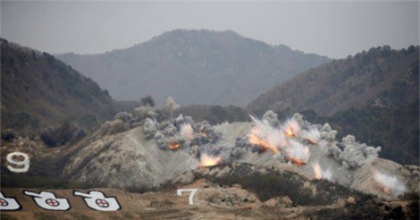 Ảnh hiếm về khung cảnh dọc biên giới Hàn - Triều