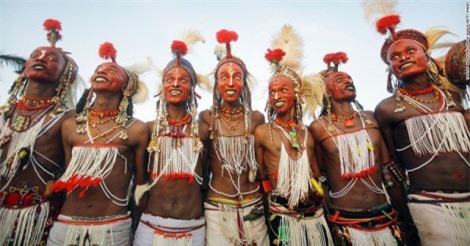 "Choáng" với những tục lệ kỳ lạ đến khó tin của các bộ lạc Châu Phi