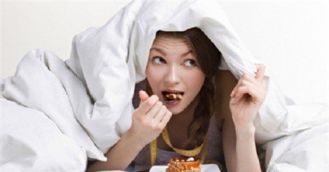 Tác hại khôn lường từ thói quen ăn khuya