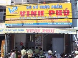 Cần Thơ: Phát hiện hơn 1,7 tấn đầu cá hồi, đùi gà... không rõ nguồn gốc