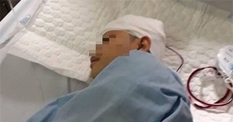Quảng Ninh: Thầy giáo tát học sinh chấn thương sọ não