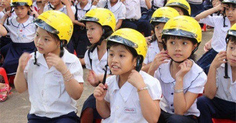 Chỉ thị của Thủ tướng: Bộ Công an chỉ đạo xử lý nghiêm vi phạm về đội mũ bảo hiểm 