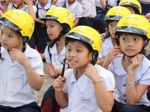 Chỉ thị của Thủ tướng: Bộ Công an chỉ đạo xử lý nghiêm vi phạm về đội mũ bảo hiểm
