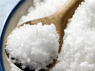 Cảnh báo thiếu máu, mất trí nhớ do chế độ ăn nhiều muối
