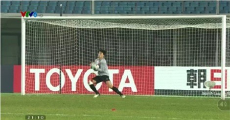 Clip: Gay cấn khoảnh khắc bắt luân lưu cực đỉnh của "người nhện" Tiến Dũng