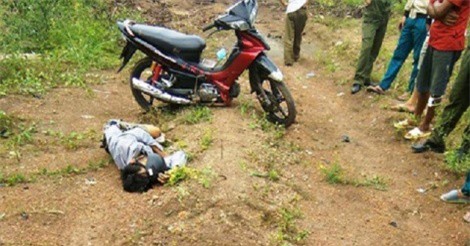 Đồng Nai: Nam thanh niên tử vong bất thường bên chiếc xe máy